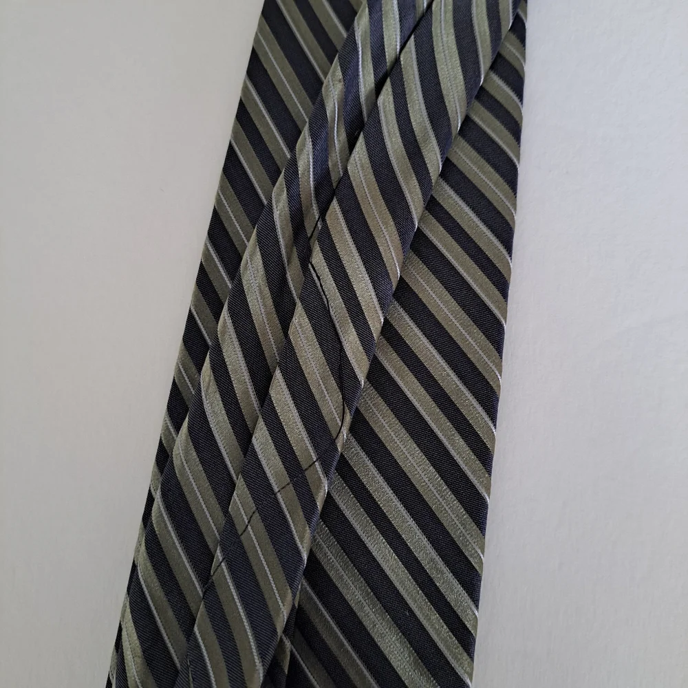 Perry Ellis Portfolio Tri-Colored Olive Green Blue White 100% Silk Tie